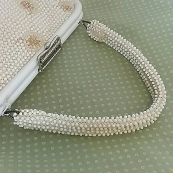 Vintage Beaded Handbag 1960's Cream and Gold Beaded Top Handle Bag Rever… - Picture 5 of 10